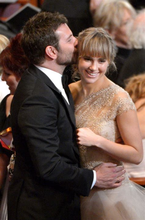 Bradley Cooper And Suki Waterhouse Picture Oscars Hottest Couples On The Red Carpet