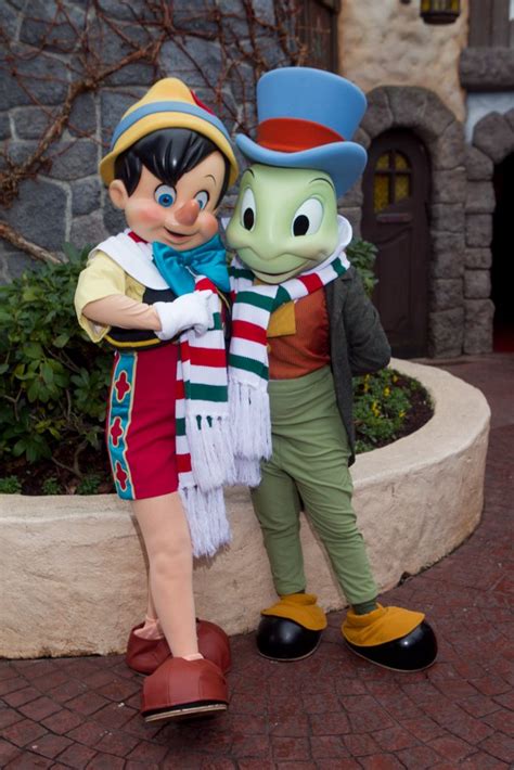 Meeting Christmas Pinocchio And Jiminy Cricket Fantasyland Flickr