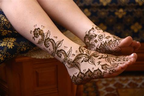 Our team collects, edits and publishes new information, in order to present it to you in an accurate, significant and neatly arranged way. How to Pick Henna Tattoo Kits (2021 Updated) | Tattoos Spot