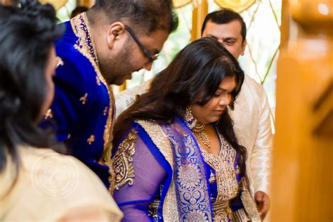 Indian wedding photography i have extensive experience photographing indian weddings and south asian weddings of all kinds, including south indian, gujarati, sikh, bengali, jain, punjabi hindu, up, fijian, sindhi, muslim, ismaili and sri lankan. Muslim Wedding Photography Minneapolis