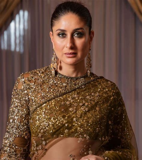 Kareena Kapoor Khan Looks Like A Royal Queen In Green Embellished Saree Iwmbuzz