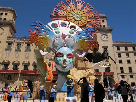 Encuentra viviendas en venta en san juan de alicante al mejor precio. LAS 7 MEJORES FIESTAS DE LA COMUNIDAD VALENCIANA EN VERANO ...