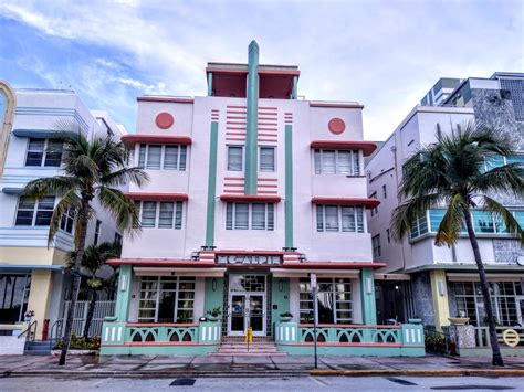 Art Deco Hotel At Miami Beach This Style Start In The 50s And Had A Resurgence In The 80s R