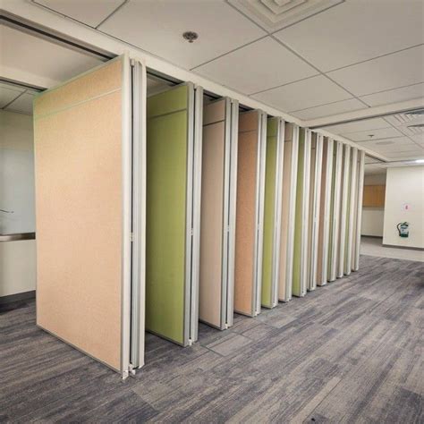 Soundproof Decorative Wooden Folding Partition Walls For