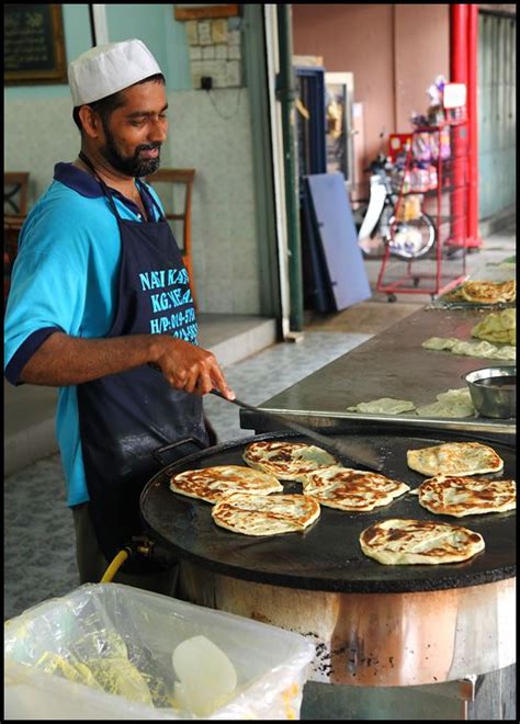 【会飞的roti Canai你吃过吗？】大马“飞饼哥”翻roti竟翻到顾客头上去！网友：太搞笑啦！ 88razzi