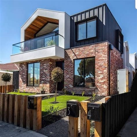 34 Impressive Brick House Exterior Design Ideas That You Definitely