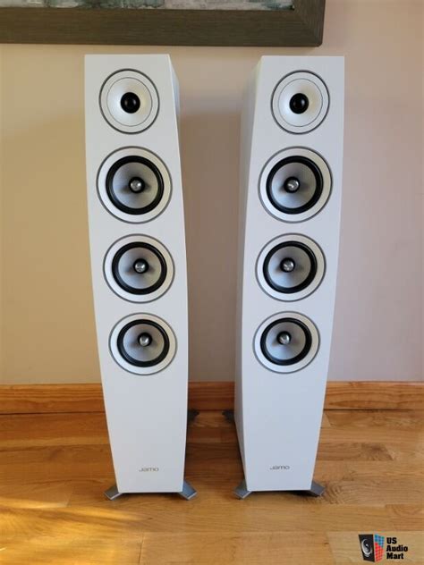 Jamo Concert 9 Series C 97 Ii White Oak Floorstanding Speakers Photo