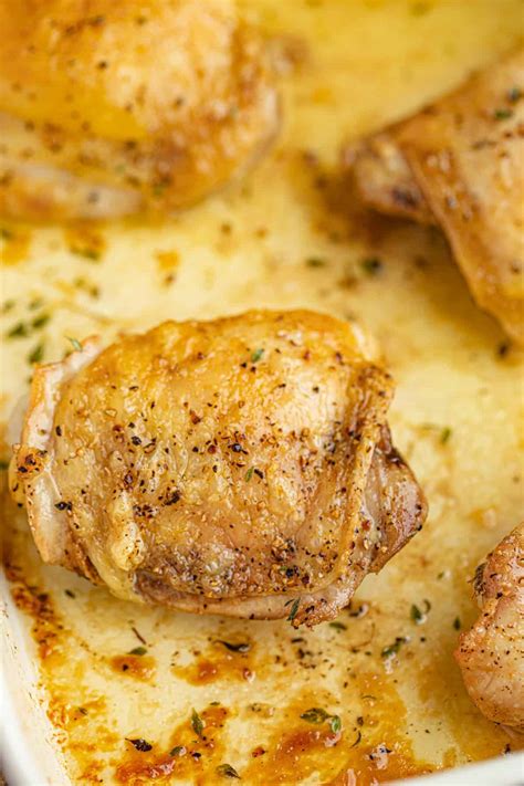 Sprinkle the spices over the chicken evenly. World\'S Best Baked Chicken Thighs - Baked Chicken Thighs ...