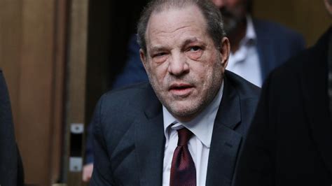 Harvey Weinstein Vergewaltigungsprozess Jury Spricht Ihn Schuldig