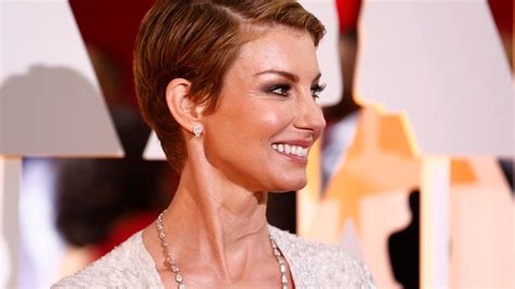 faith hill reportedly underwent neck surgery in january fox news