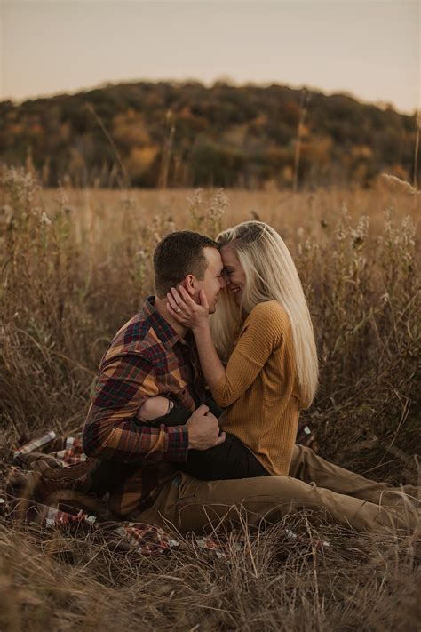Fall Engagement And Goldendoodl In Wi A Northwoods Wedding Engagement Photos Fall Couples