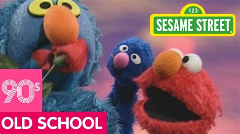 Sesame Street Elmo And Grover Sing Red And Blue Youtube
