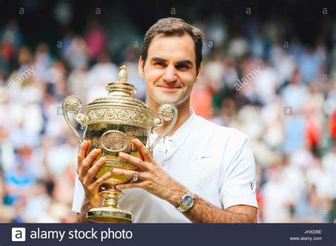 Federer Trophy Wimbledon Hi Res Stock Photography And Images Alamy