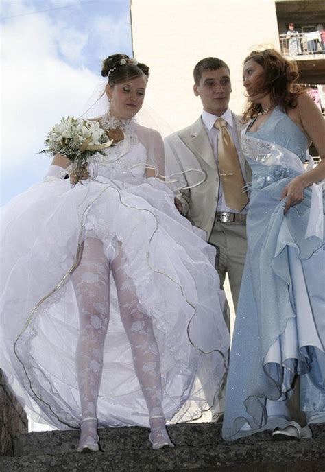 Задрал Платье На Свадьбе
