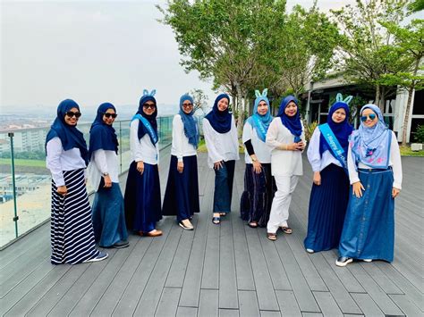 Sedangkan baju mewakili transformasi, energi, hubungan, dan bagaimana kamu merefleksikan diri. Lunch date biru putih sempena birthday Ogos