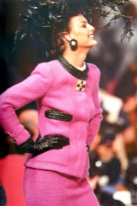 La Linda Evangelista Chanel Haute Couture Fashion Linda Evangelista
