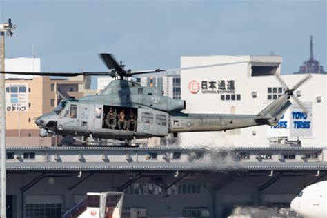 アメリカ海兵隊 Bell Uh 1n Twin Huey 167795 福岡空港 航空フォト By 新ふぁんとむ改さん 撮影2021年