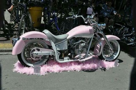 Pin By Marc Garneau On Moto Motorcycle Pink Motorcycle Harley