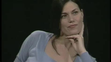 31 Linda Fiorentino Wallpaper On Wallpapersafari