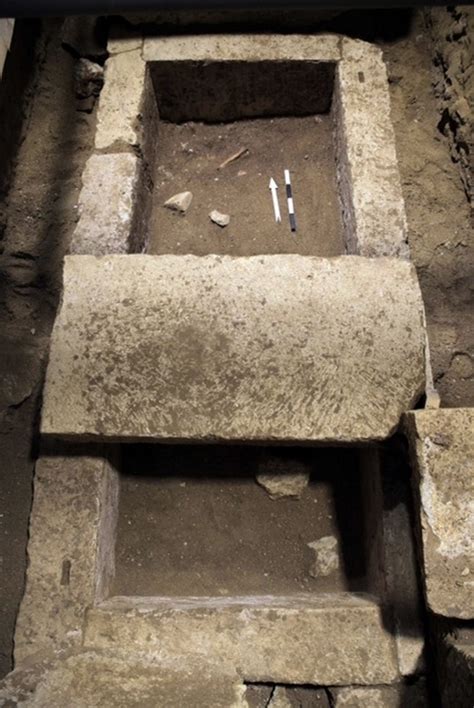 The History Blog Blog Archive Human Remains Found In Amphipolis Tomb