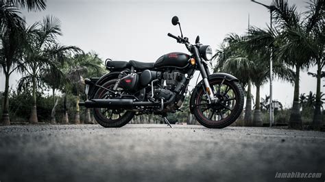 Royal enfield classic 350 bs6 variant | engine specifications. Royal Enfield Classic 350 Stealth Black Wallpapers ...