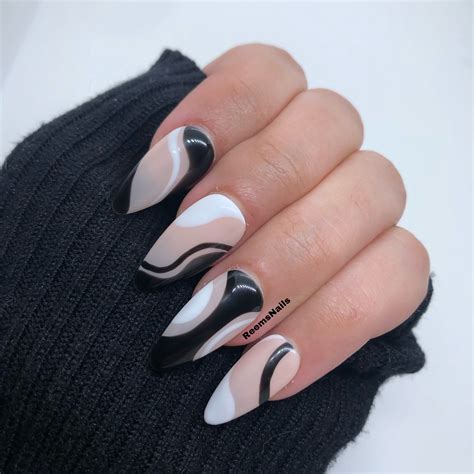 Abstract Nails Abstract Line Nails Black And White Nails By