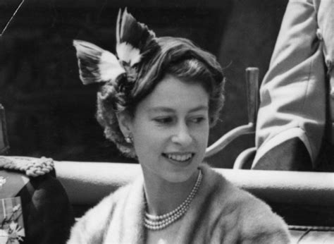 She celebrated 65 years on the throne in february 2017 with her sapphire elizabeth and her younger sister margaret were educated at home by tutors. The Hats of Queen Elizabeth II | Anibundel: Pop Culturess