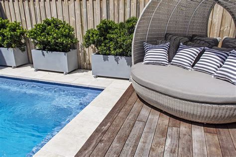 20 pool deck furniture ideas