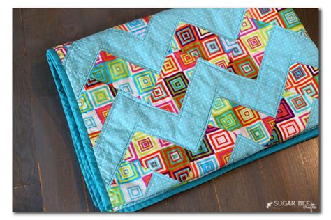 Super Easy Zig Zag Colorful Quilt | Colorful quilts, Quilt ...