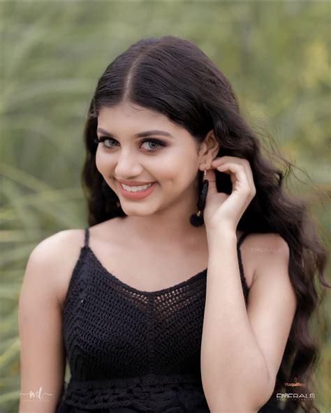 Tiktok Fame Nivedya R Sankars Latest Photoshoot In Black Dress Goes Viral On Social Media L