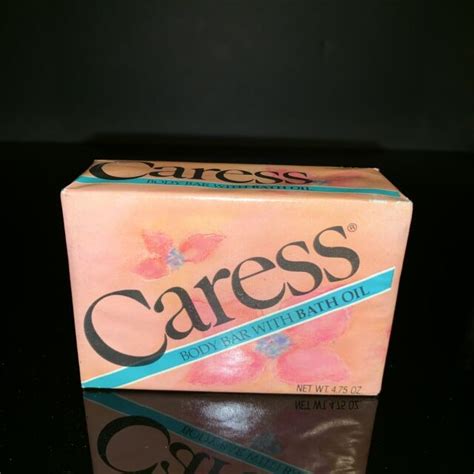 Vintage 1988 Caress 475oz Label Bath Soap Bar Rare Old Store Stock