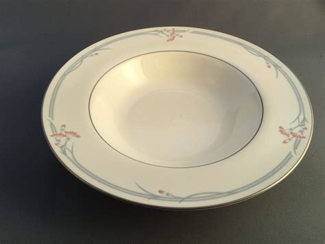 Royal Doulton Carnation 9″ Rimmed Bowl Replace Your Plates
