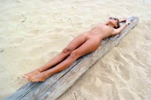 Wallpaper Katya Clover Clover Mango Caramel Beach Naked Log