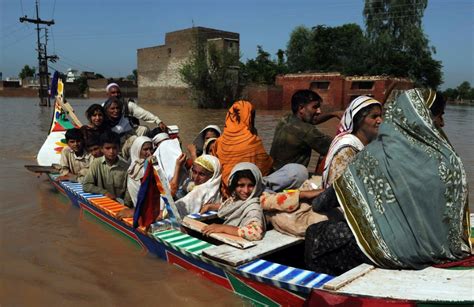 Thousands Dead Or Homeless From Floods In Pakistan Pbs Newshour