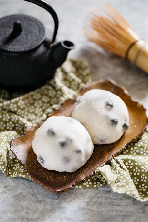 Make This Delicious Polka Dot Daifuku Mochi Its A Rice Cake Filled