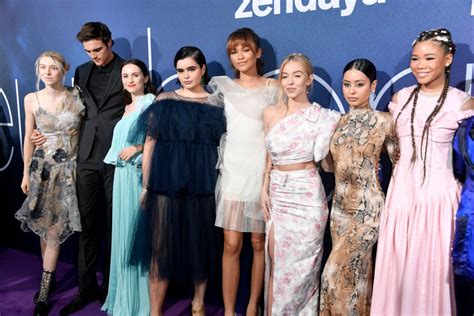 Euphoria Cast Members Posing At The Golden Globes Have