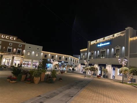 Agira technologies pvt ltd, #36/ 2b, ground floor, mount poonamalle high rd, st.thomas mount, tamil nadu 600016. Sicilia Outlet Village - Agira - Sicilia Outlet Village의 ...