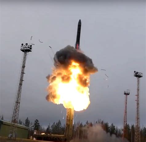 25000 Kmh Schnell Das Ist Russlands Neue Nukleare Hyperschall Waffe „awangard“ Welt