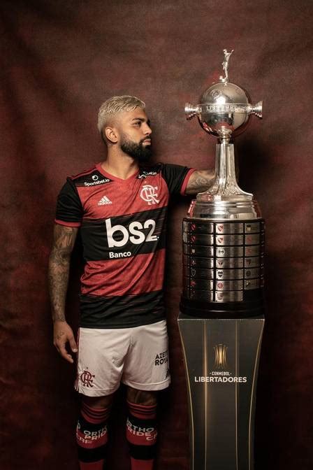 São paulo futebol clube 2 x 2 clube regatas do flamengo. Dia de modelo: jogadores do Flamengo fazem ensaio de ...