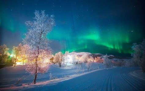 The Best Places To See The Northern Lights In March 2018