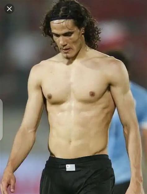 Cavani began his career playing for danubio in montevideo, where he played for two years, before moving to italian side palermo in 2007. Edinson cavani to Make his debut against PSG