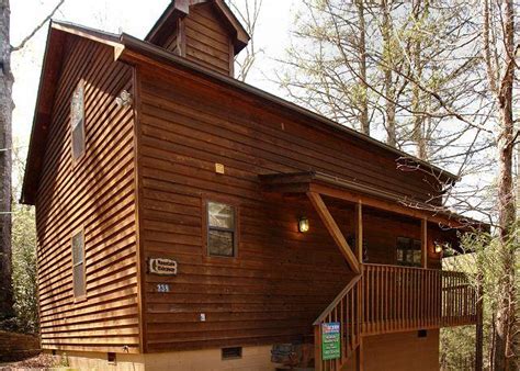 Rent this 1 bedroom cabin in gatlinburg for $199/night. Gatlinburg log cabin with 2 bedrooms | FlipKey