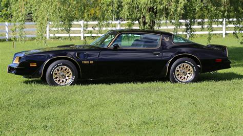 ▪follow for daily firebirds and trans ams ▪turn on post notifications ▪send pics by dm www.facebook.com/pontiacfirebirdtransam. Find of the Week: 1977 Pontiac Firebird Trans Am Special ...