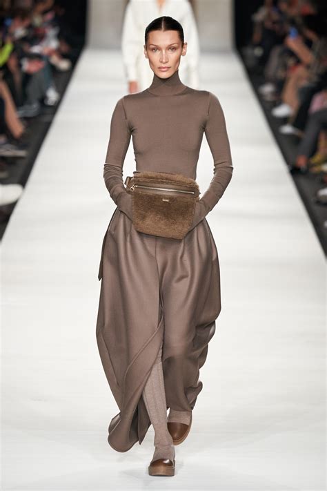 Max Mara Fall 2022 Ready To Wear Collection Vogue