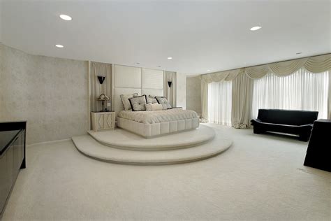 21 Stunning Master Bedrooms With Couches Or Loveseats Home Stratosphere