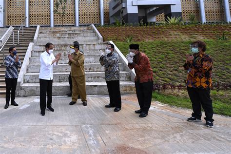 Foto Presiden Ri Resmikan Kampus Baru Untirta Sindangsari