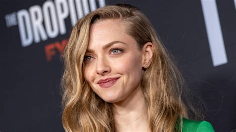 amanda seyfried reveals the pressure of shooting with 19 nude scenes i wanted to keep my job