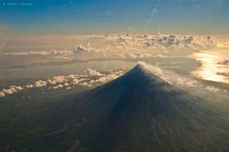 Mayon Volcanos Perfect Cone Philippines Beautiful Places Best