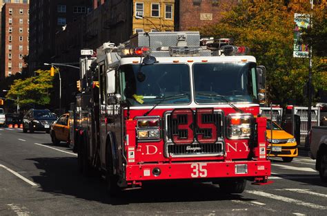 Fdny Tower Ladder 35 2010 Seagrave 75 Aerialscope St10010