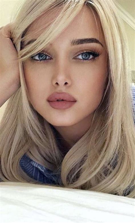 Pin By Alessandro Sanna On Belle Donne In 2021 Beauty Girl Beautiful Girl Face Blonde Beauty